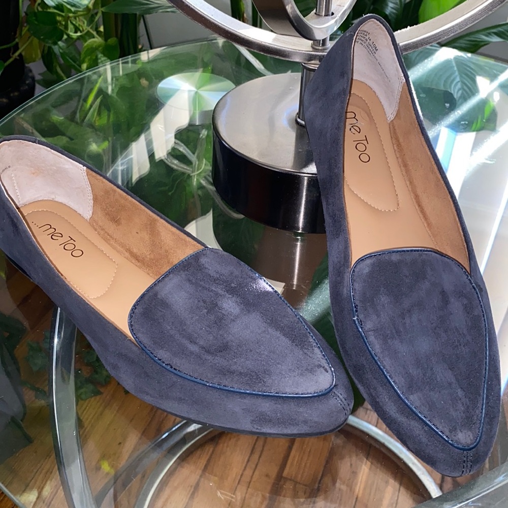Me Too Black Suede Leather Pointed Toe Flat Slip On loafer Style Shoe. Size 10